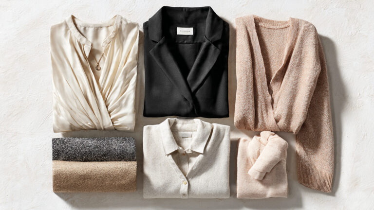 15 Flattering Clothes for Big Busts to Try