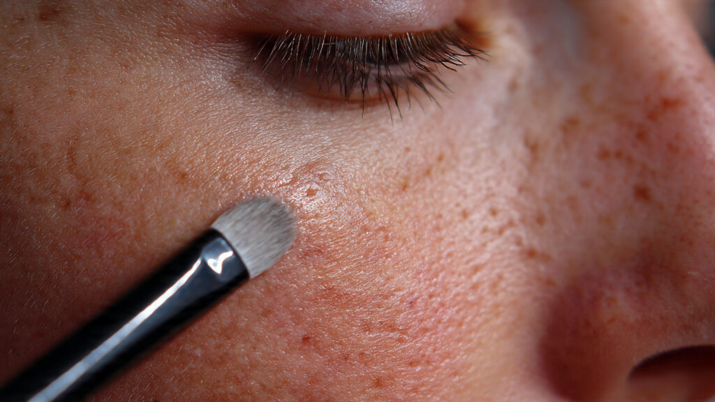 Spot concealing for flawless natural makeup look