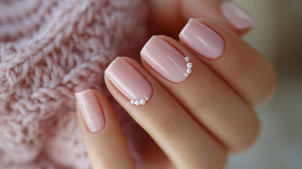 Pearl detail spring break nails for stylish look.